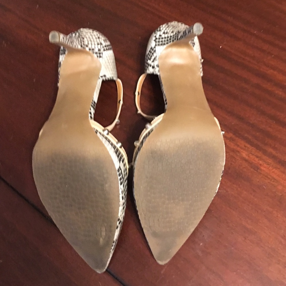 Pointy Toe Pumps - image 3